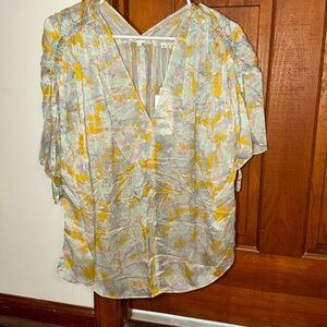 Vince 100% silk drop shoulder blouse